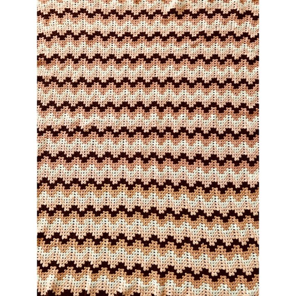 Vintage HANDMADE CROCHETED AFGAN‎ 70" X 55" CHEVRON PATTERN Peach Pink Brown - Picture 2 of 9